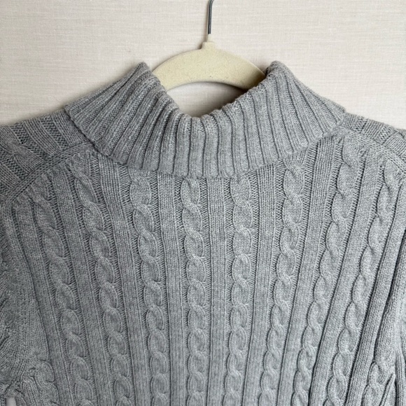 L.L. Bean Gray Cable Knit Turtleneck Sweater Women’s Size Large 100% Cotton - Picture 9 of 10